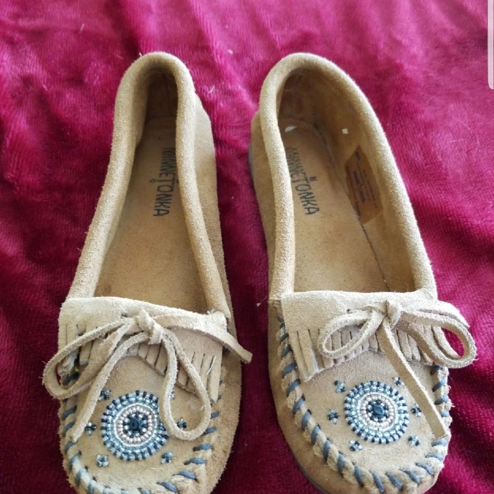 Minnetonka moccasins size 6.5